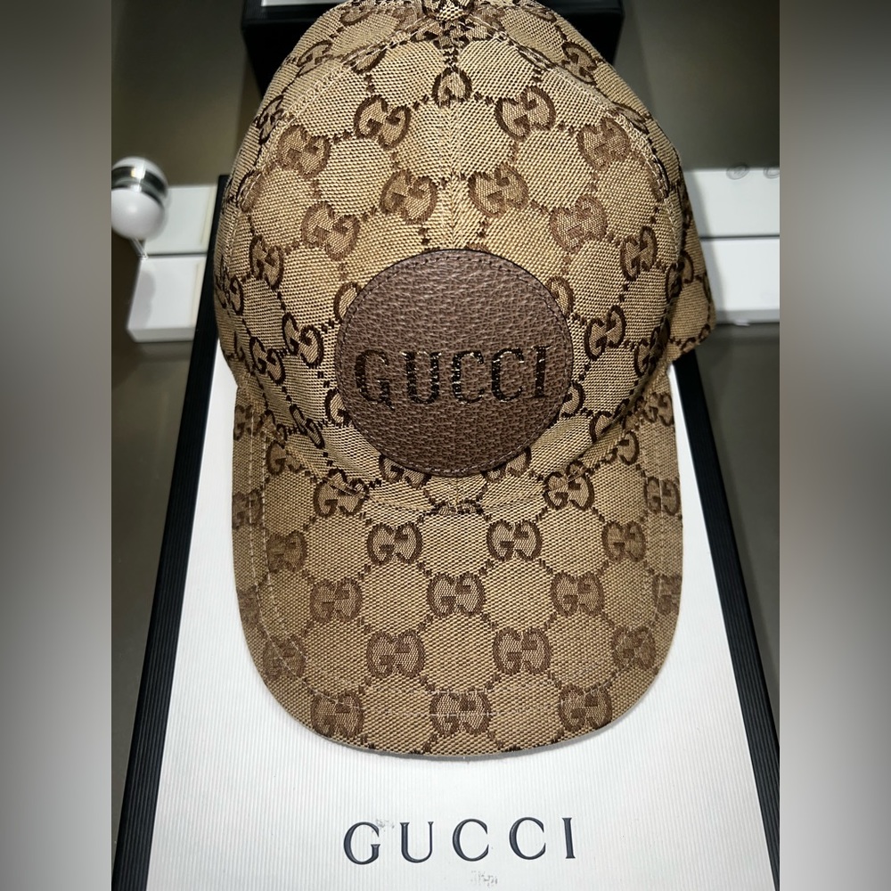 GUCCI GG Canvas Baseball Hat - Picture 8 of 8